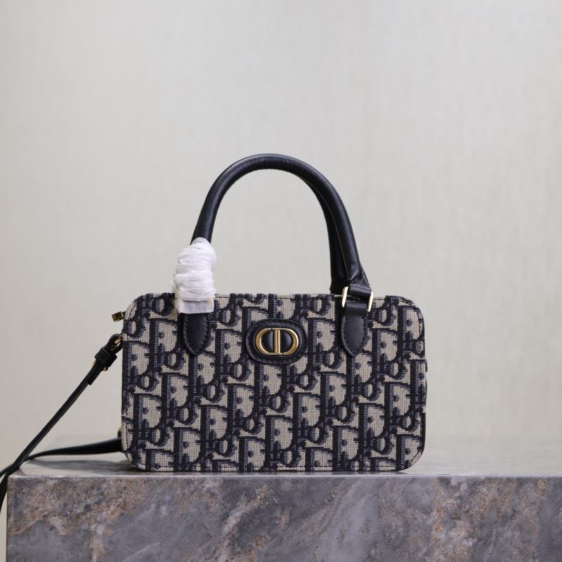 chr1st1an D10r montaigne bags